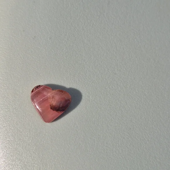 Hear Cut Rodochrosite Gemstone - Picture 4 of 11